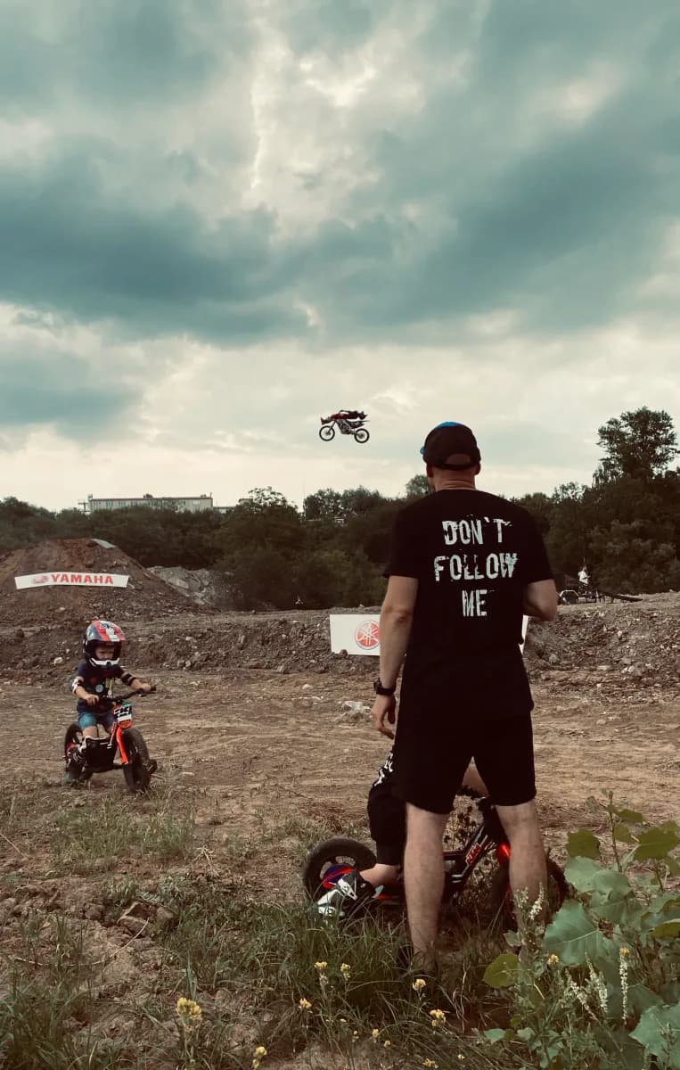 Спортбайк VS стріт як перший мотоцикл ? Що обрати