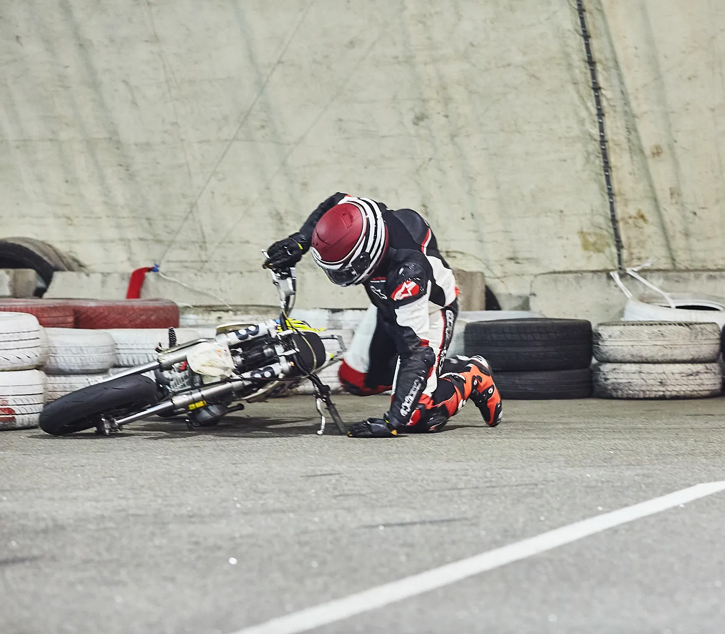 8 помилок гальмування на мотоциклі, що приводять до аварій. Їх робить більшість мотоциклістів.