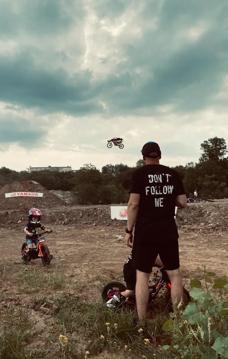 Спортбайк VS стріт як перший мотоцикл ? Що обрати