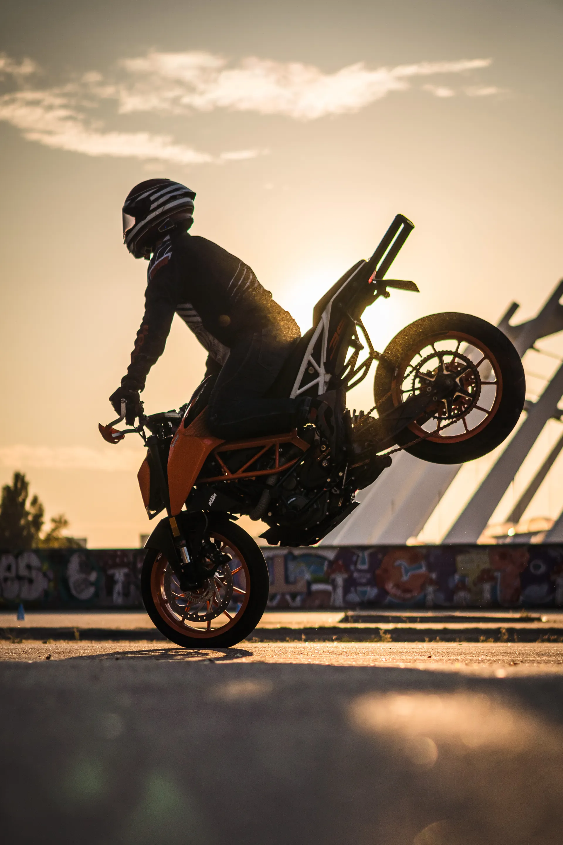 Екстренне гальмування на мотоциклі: «Ідеальне» проти «реального»